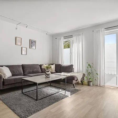 Apartment Peaceful & Entire W/ Free Parking